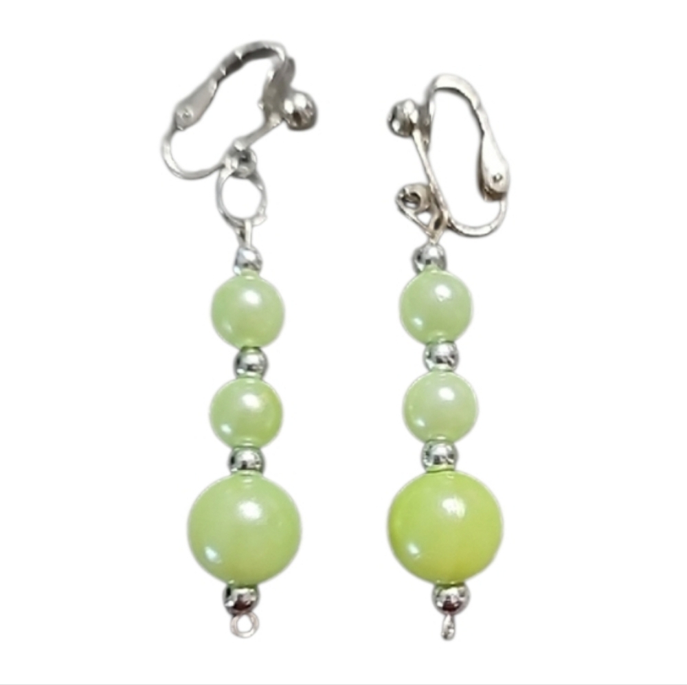 💥4 for $20💥Green Beaded Clip On Drop Earrings Elegant